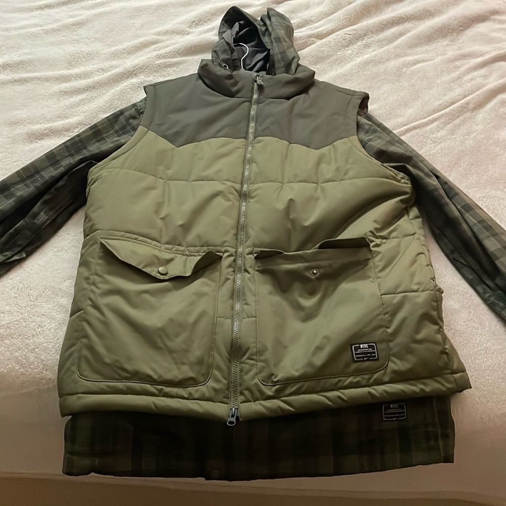 nike ski/snow coat with vest. green plaid j with hood and green vest on …